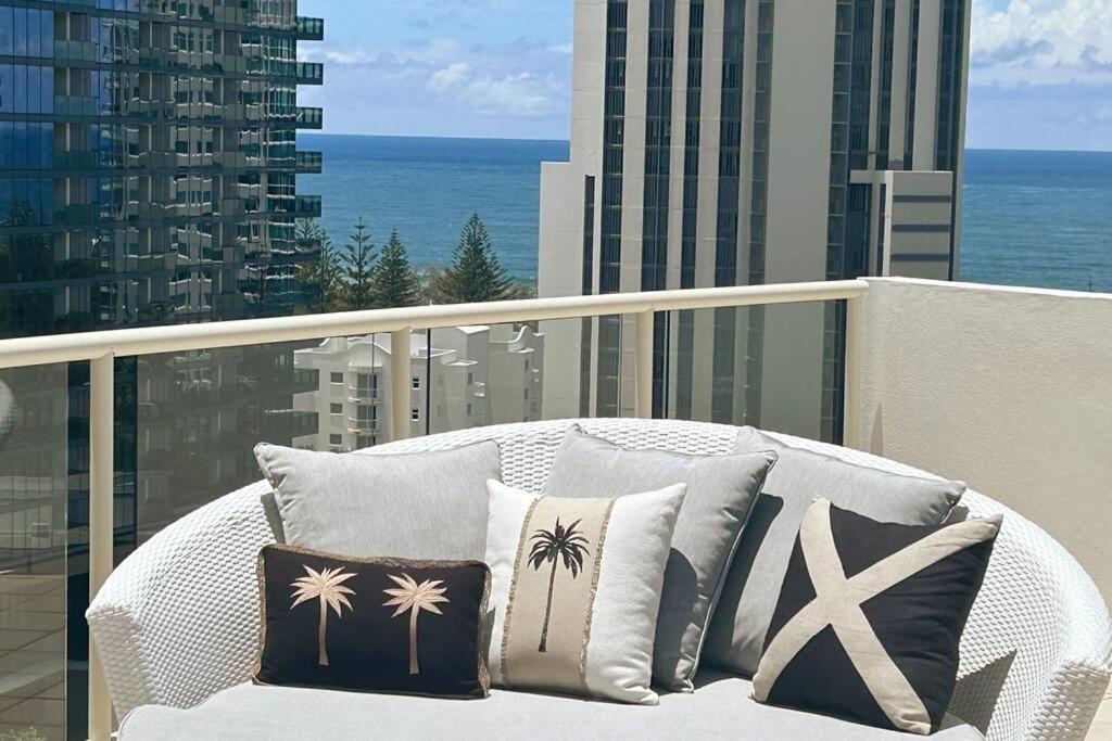 Private Sky Terrace Classic Penthouse 2 Car Parks Apartment Gold Coast Exterior foto